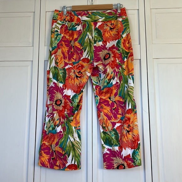 Bandolino Stretch Cropped Flare Chino Bight Floral EUC 12 - Picture 2 of 7